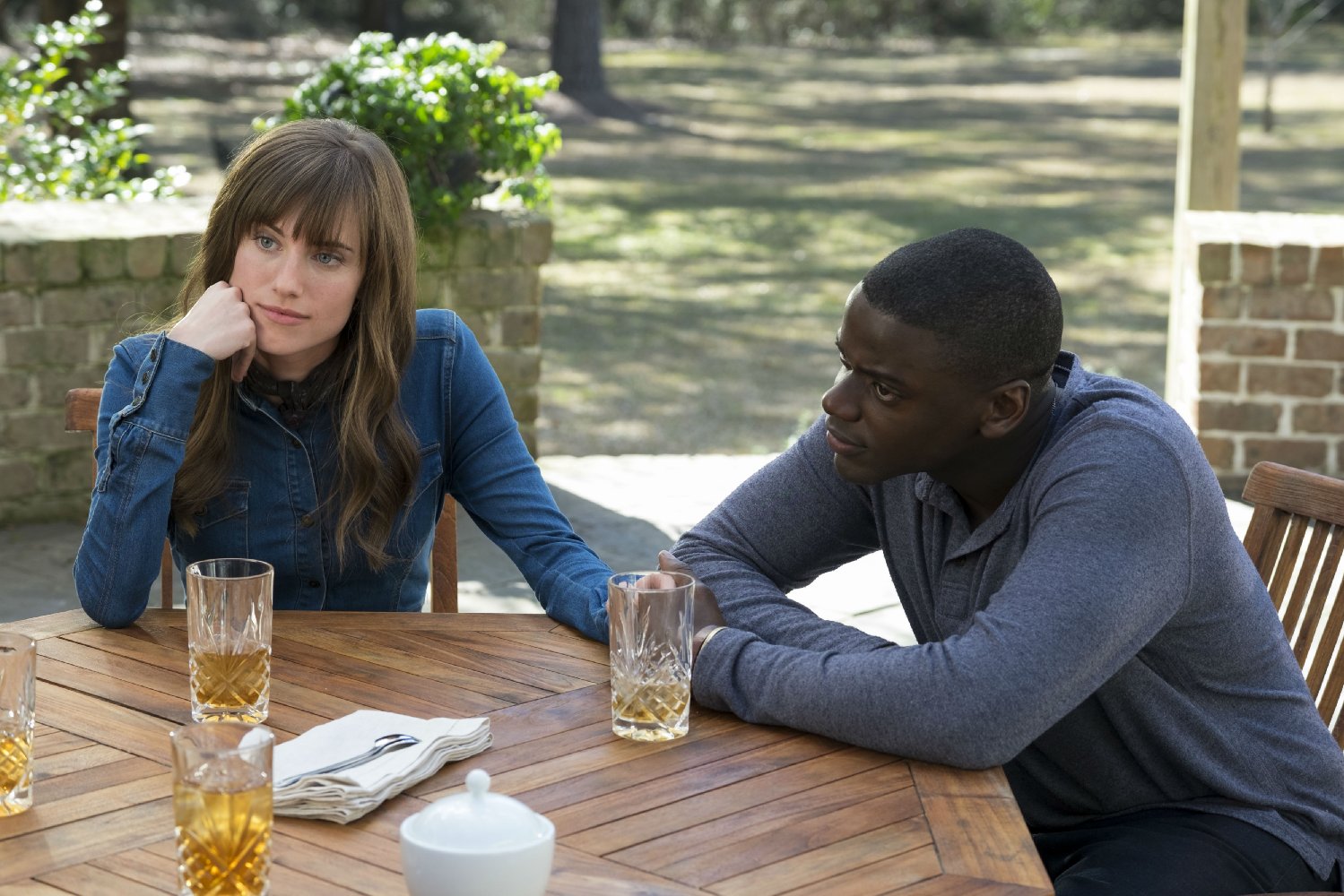 Read more about the article Finally saw #GetOut…a white woman was choked…